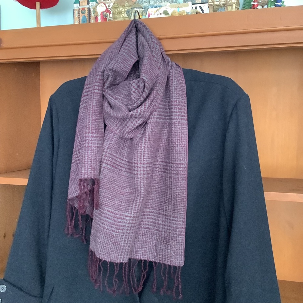 Club Room 100% Silk Grey & Plum Fringe Scarf – Lightweight & Classic - Picture 9 of 11